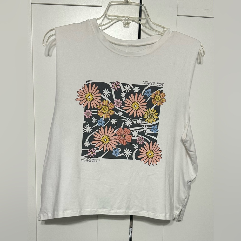 good hYOUman White Floral Graphic Tank with Multicolor Blooms